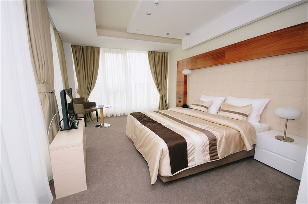 Garni Hotel Centar Novi Sad Ngoại thất bức ảnh